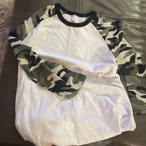 Camo sleeve shirt